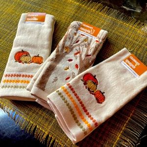 3 Bath Fingertip Towels